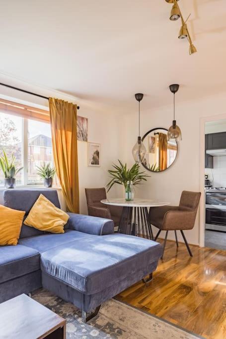 לונדון Bright &Spacious One Bedroom Flat Off Canary Wharf מראה חיצוני תמונה