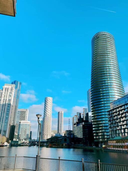 לונדון Bright &Spacious One Bedroom Flat Off Canary Wharf מראה חיצוני תמונה